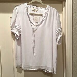 eesome white puff sleeve Blouse Medium NWT